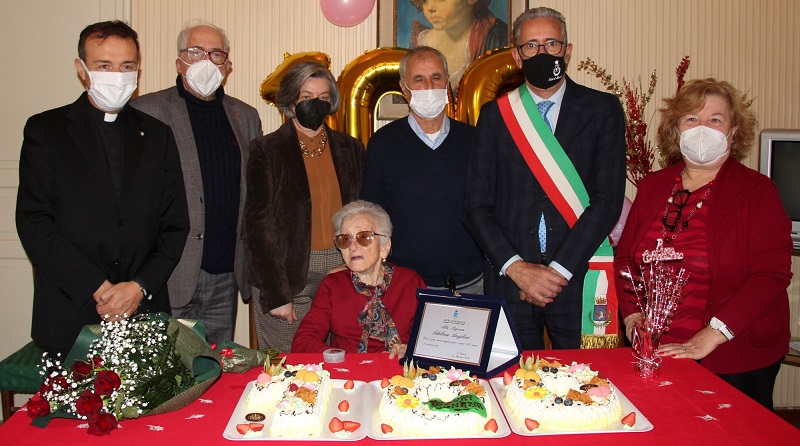 Marsala Nonna Adelina Angileri Compie Anni Gli Auguri Dell